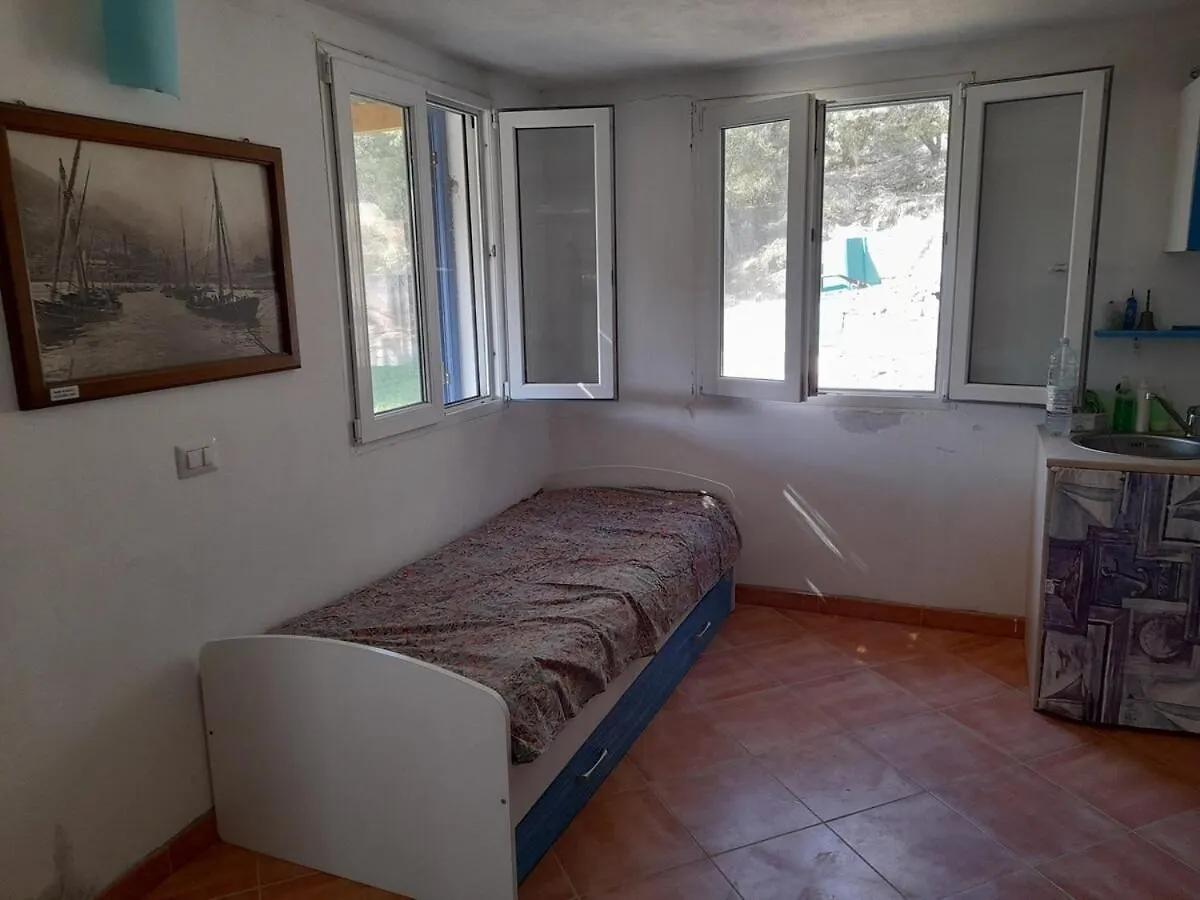 Casa Vacanze In Pineta Vista Mare Carloforte  Italië